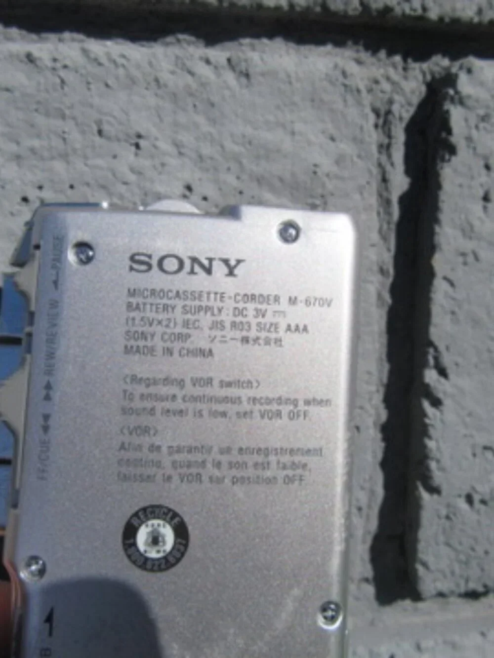 Sony V-O-R Microcassette Audio Recorder M-670V *For Parts*